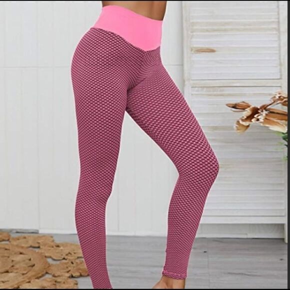 Pink TikTok Leggings Ruched Butt Lifting - Picture 3 of 6